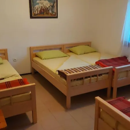 Hostel Ticarjev Dom At Vrsic Pass