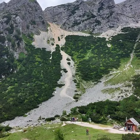 Hostel Ticarjev Dom At Vrsic Pass