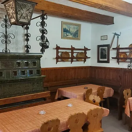 Hostal Ticarjev Dom At Vrsic Pass Soča