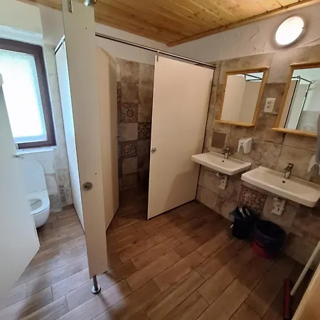 Hostel Ticarjev Dom At Vrsic Pass
