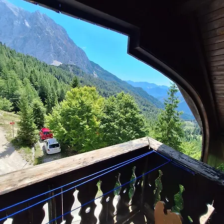 Hostel Ticarjev Dom At Vrsic Pass Soča