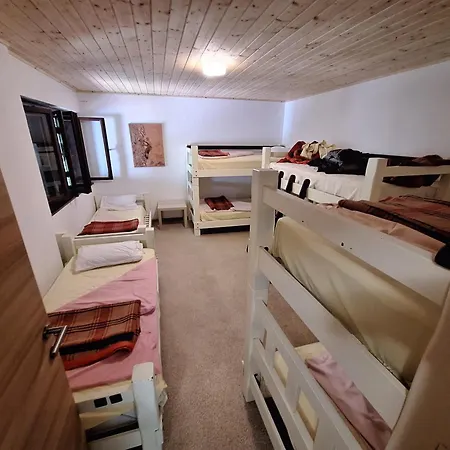 Ticarjev Dom At Vrsic Pass Hostel Soča