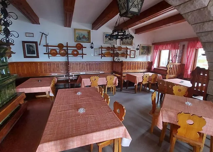 Ticarjev Dom At Vrsic Pass