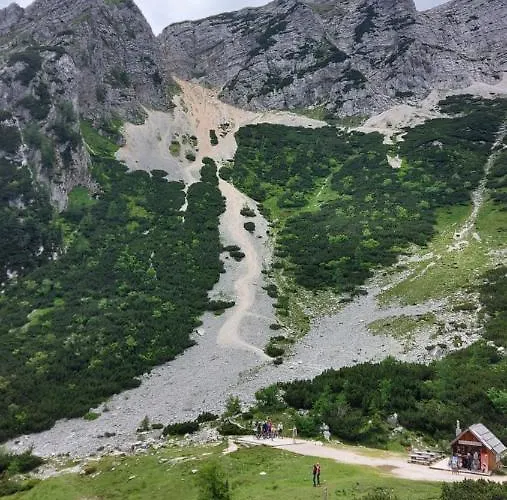 Hostel Ticarjev Dom At Vrsic Pass