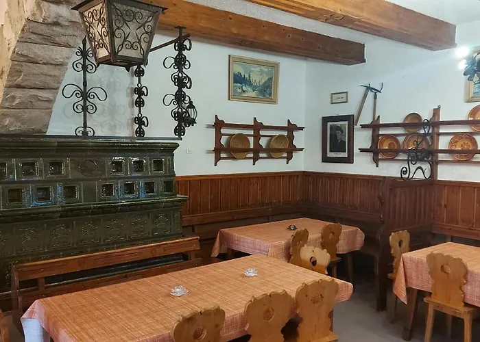 بيت شباب Ticarjev Dom At Vrsic Pass Soča