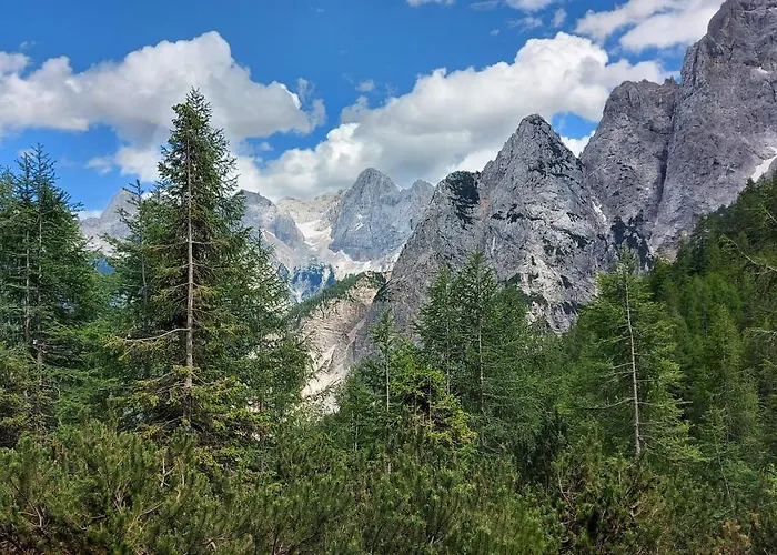 Ticarjev Dom At Vrsic Pass بيت شباب