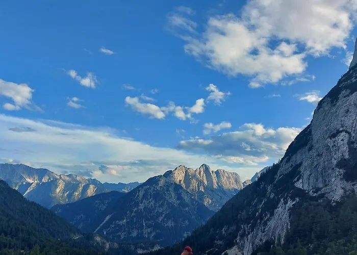 Ticarjev Dom At Vrsic Pass بيت شباب
