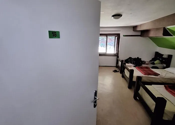 Ticarjev Dom At Vrsic Pass *