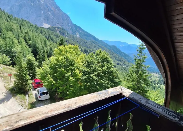 Hostel Ticarjev Dom At Vrsic Pass Soča
