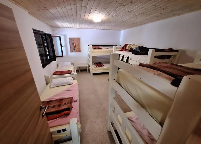 Ticarjev Dom At Vrsic Pass Hostel Soča