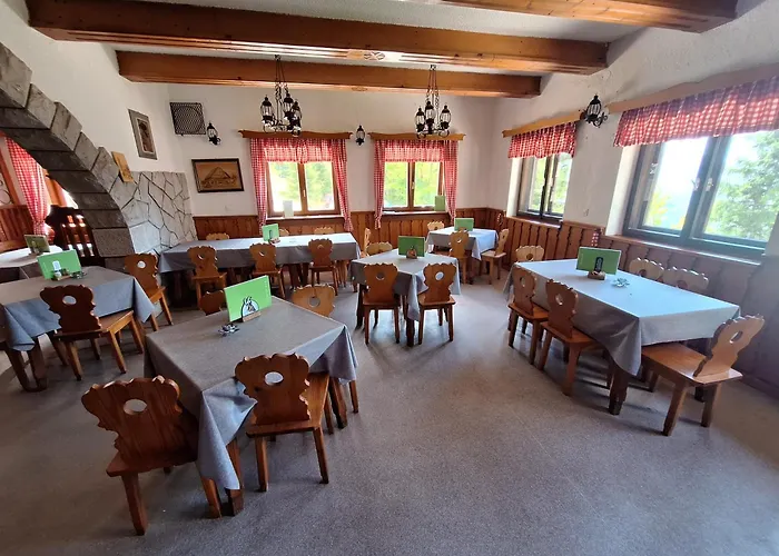 Hostel Ticarjev Dom At Vrsic Pass *