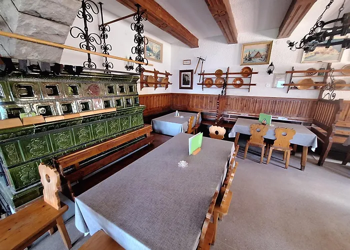 Ticarjev Dom At Vrsic Pass Hostel *